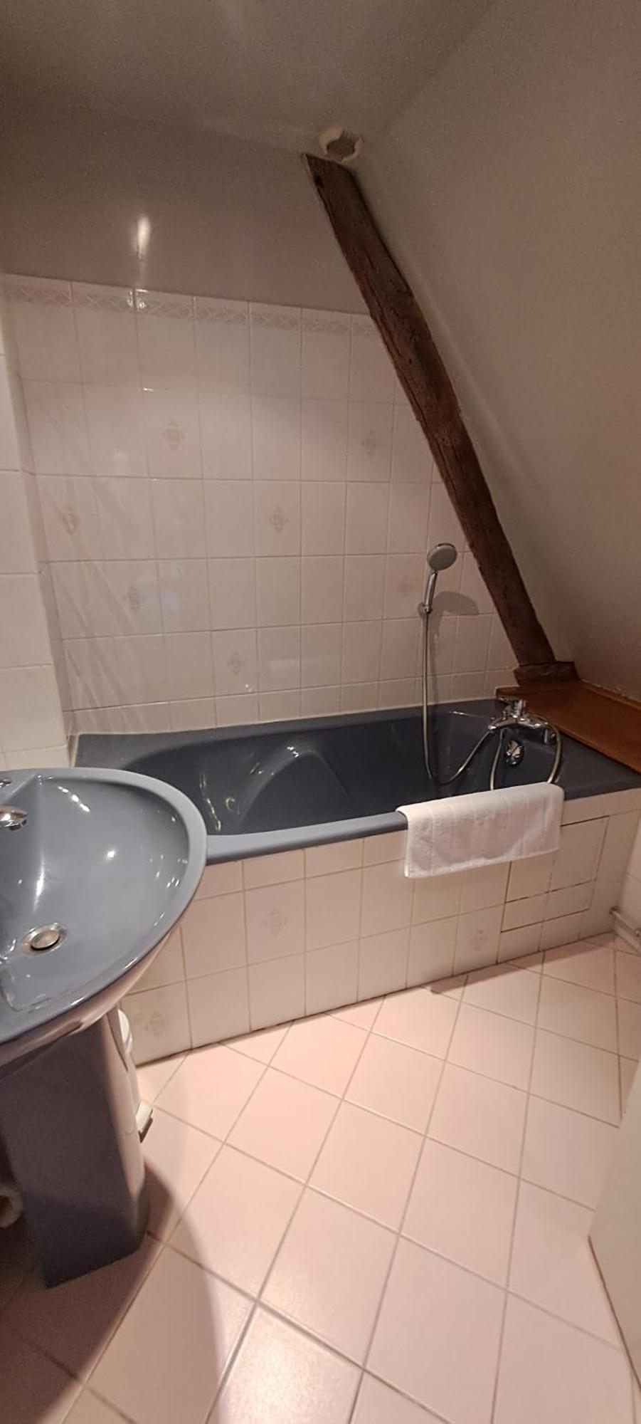 Hotel Particulier Des Canonniers Saint-Quentin  Exteriör bild